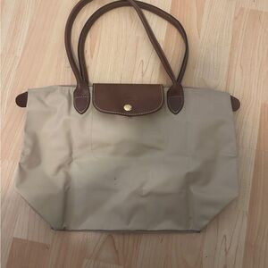 Longchamp medium Le Pliage handbag tan